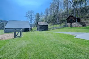 150 Wm Hardy Mast Rd, Sugar Grove, NC 28679 - Photo 32