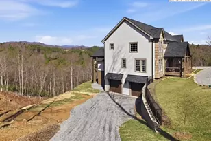 457 Autumn Leaf Wy, Crumpler, NC 28617 - Photo 38