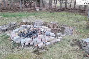 633 Cranberry St, Newland, NC 28657 - Photo 2