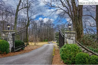 733 Dogwood Lane, Blowing Rock, NC 28605 - Photo 2