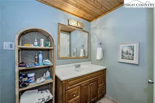 461 E Hidden Mountain Ln, Crumpler, NC 28617 - Photo 28