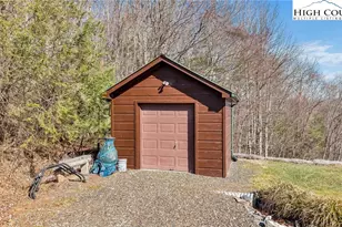 619 Falcon Ridge Dr, West Jefferson, NC 28694 - Photo 8