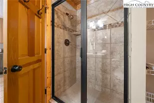 173 Chipmunk Ln, Blowing Rock, NC 28605 - Photo 18