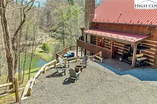 251 Stone Valley Rd, Grassy Creek, NC 28631 - Photo 4