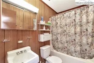 206 Oak Rd, Beech Mountain, NC 28604 - Photo 12