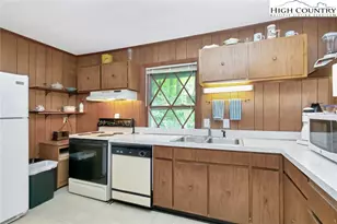 206 Oak Rd, Beech Mountain, NC 28604 - Photo 8