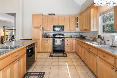 150 19th Hole Drive, West Jefferson, NC 28694 - Photo 8