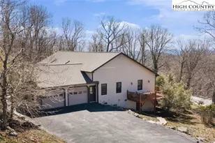 114 Little Sugar Ln, Sugar Mountain, NC 28604 - Photo 2