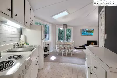 560 Laurel Ridge Road, Banner Elk, NC 28604 - Photo 8