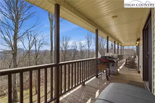 323 Sugar Tree Ln, Sugar Mountain, NC 28604 - Photo 42