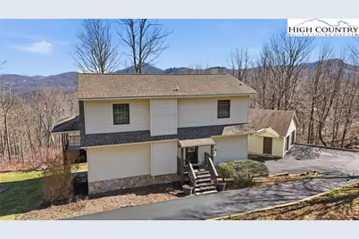 323 Sugar Tree Lane, Sugar Mountain, NC 28604 - Photo 2