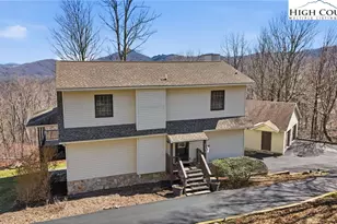323 Sugar Tree Ln, Sugar Mountain, NC 28604 - Photo 2