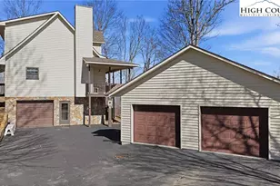 323 Sugar Tree Ln, Sugar Mountain, NC 28604 - Photo 34