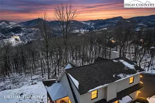 323 Sugar Tree Ln, Sugar Mountain, NC 28604 - Photo 6