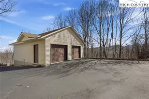 323 Sugar Tree Ln, Sugar Mountain, NC 28604 - Photo 40