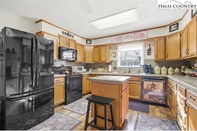 323 Sugar Tree Lane, Sugar Mountain, NC 28604 - Photo 14