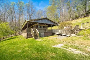351 Timber Ridge Rd, Sugar Grove, NC 28679 - Photo 2