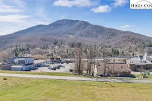 152 Amberwood Ln, Jefferson, NC 28640 - Photo 16