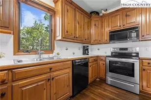 962 Alpine Dr, Blowing Rock, NC 28605 - Photo 18