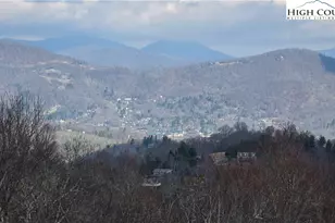 962 Alpine Dr, Blowing Rock, NC 28605 - Photo 4