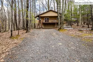 102 N Hickory Ln, Beech Mountain, NC 28604 - Photo 22