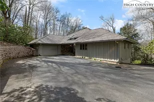 229 Cardinal Ct, Banner Elk, NC 28604 - Photo 2