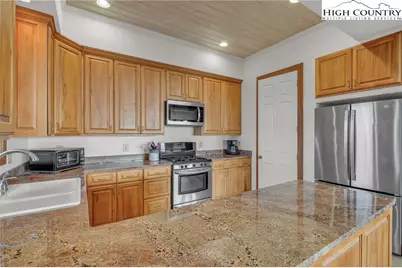 933 Thunder Ridge Lane, Lenoir, NC 28645 - Photo 14