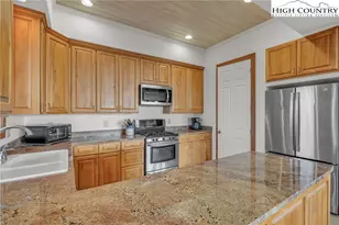 933 Thunder Ridge Ln, Lenoir, NC 28645 - Photo 14