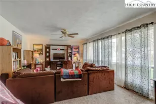 304 Evergreen Ln, Boone, NC 28607 - Photo 10