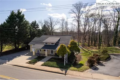 913 N Bridge Street, Elkin, NC 28621 - Photo 2