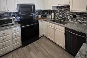 303 Sugar Top Dr, Sugar Mountain, NC 28604 - Photo 12