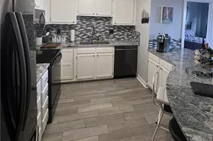 303 Sugar Top Dr, Sugar Mountain, NC 28604 - Photo 10