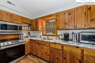 508 Curly Q Dr, Crumpler, NC 28617 - Photo 16