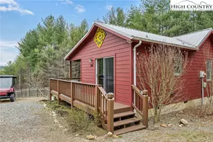 508 Curly Q Dr, Crumpler, NC 28617 - Photo 2