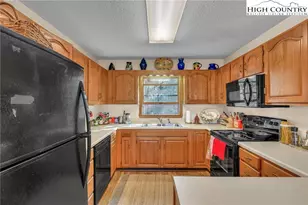 156 Wickham Square, Boone, NC 28607 - Photo 6