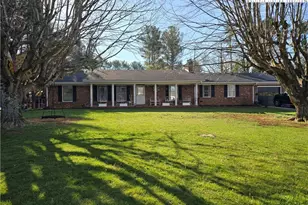 168/1685 Highland Hill Dr, Jefferson, NC 28640 - Photo 1