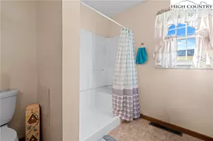 2598 Conner Cir, Lenoir, NC 28645 - Photo 16