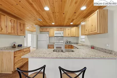 424 McKinley Ridge Road, Lansing, NC 28643 - Photo 8