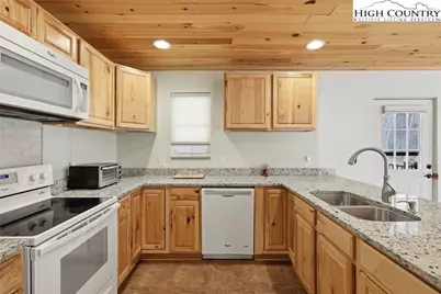 424 McKinley Ridge Road, Lansing, NC 28643 - Photo 4