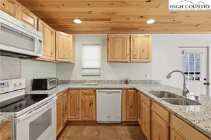 424 McKinley Rdg Rd, Lansing, NC 28643 - Photo 4
