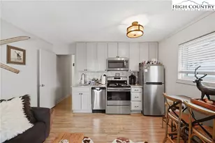 301 Pinnacle Inn Rd, Beech Mountain, NC 28604 - Photo 10