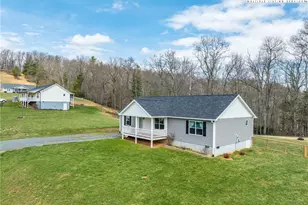 244 Olde Flds Dr, Fleetwood, NC 28626 - Photo 4