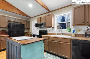 88 Rockhouse Ln, Newland, NC 28657 - Photo 16