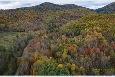 374 Lawrence Greene Road, Deep Gap, NC 28618 - Photo 16