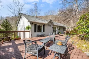 220 Woodwinds Ln, Seven Devils, NC 28604 - Photo 4