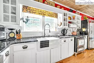 369 Spencer Branch Rd, Lansing, NC 28643 - Photo 16