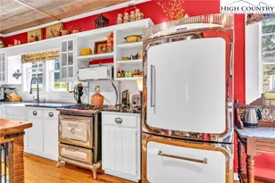 369 Spencer Branch Rd, Lansing, NC 28643 - Photo 18