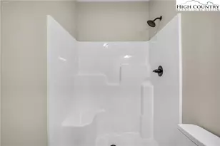 360 Laurel Ln, Jefferson, NC 28640 - Photo 22