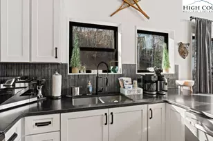 114 Windridge Rd, Beech Mountain, NC 28604 - Photo 8