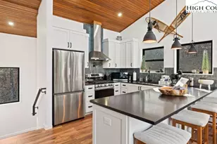 114 Windridge Rd, Beech Mountain, NC 28604 - Photo 6